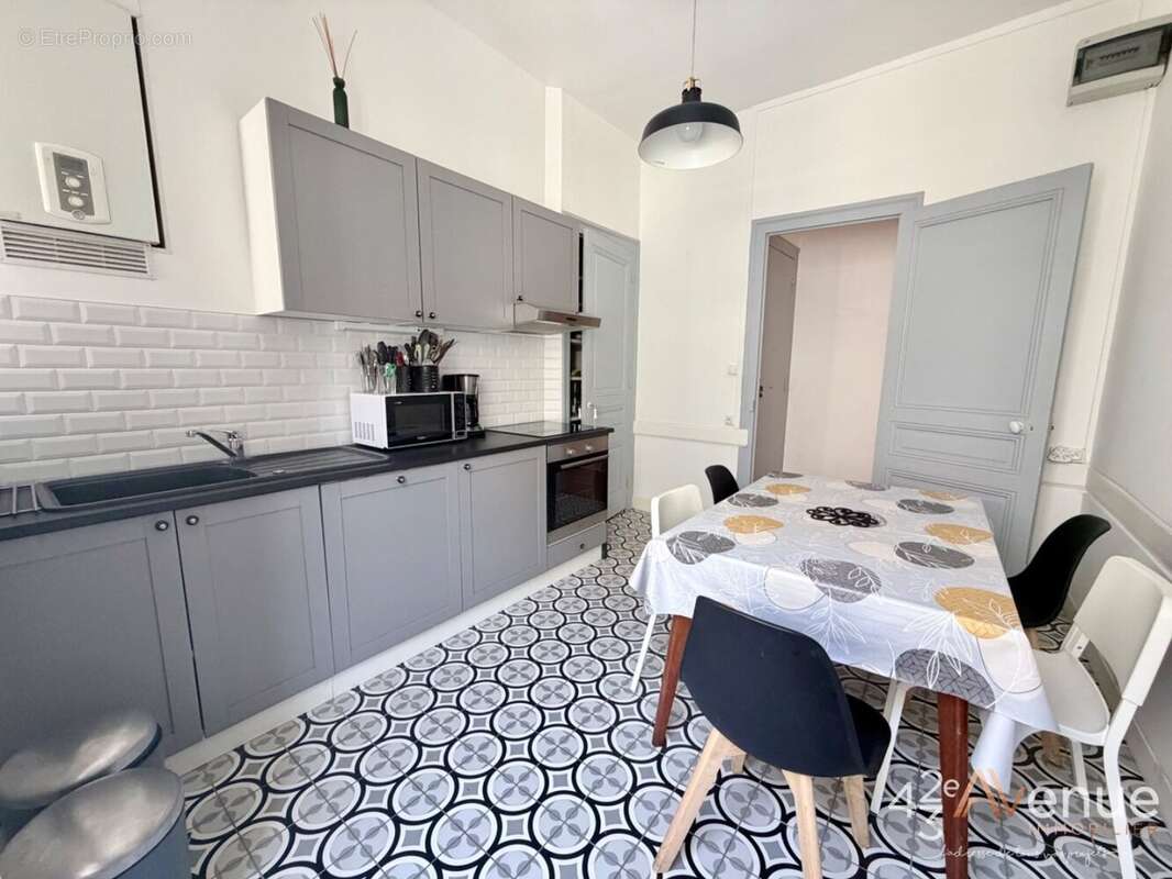 Appartement à SAINT-ETIENNE
