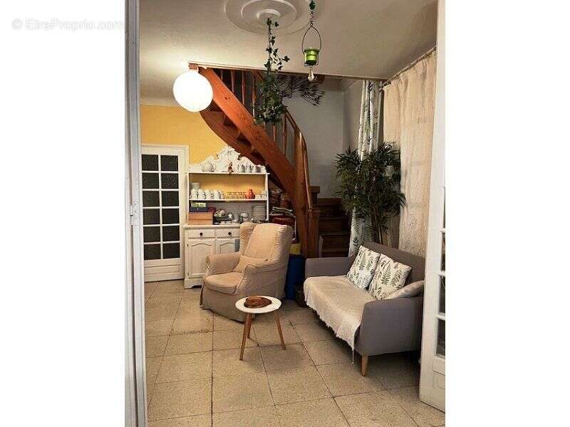 Appartement 430 m² à Fa  - photo 9