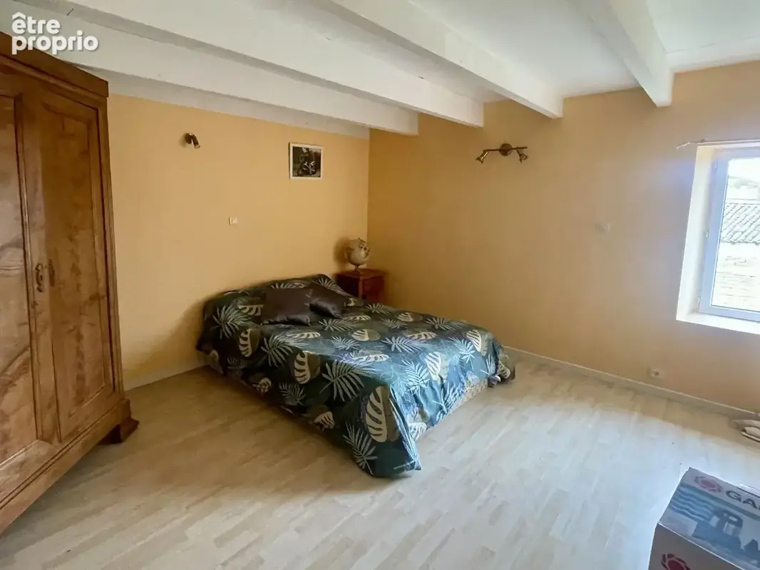 Maison 5 chambres, entièrement rénovée, non-mitoyenne, au calme, commerces à 5 minutes - photo 8