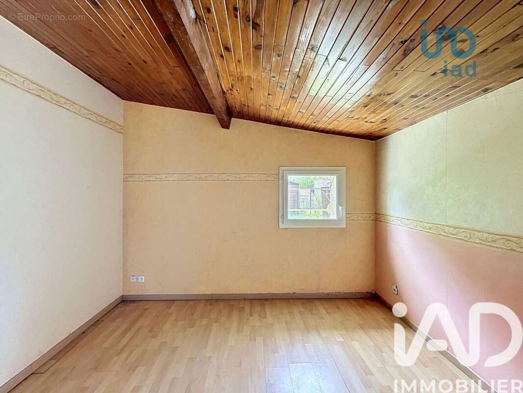Maison 105 m² à Saint-Jean-De-Muzols  - photo 6