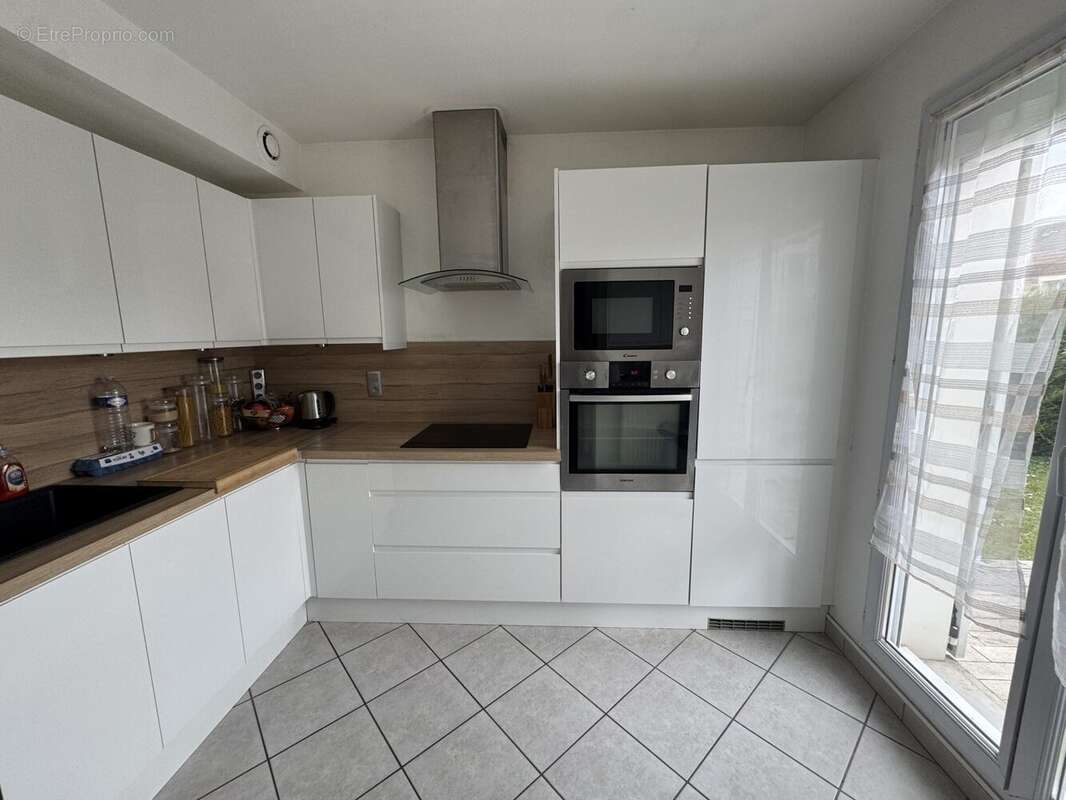 Maison à LES CLAYES-SOUS-BOIS