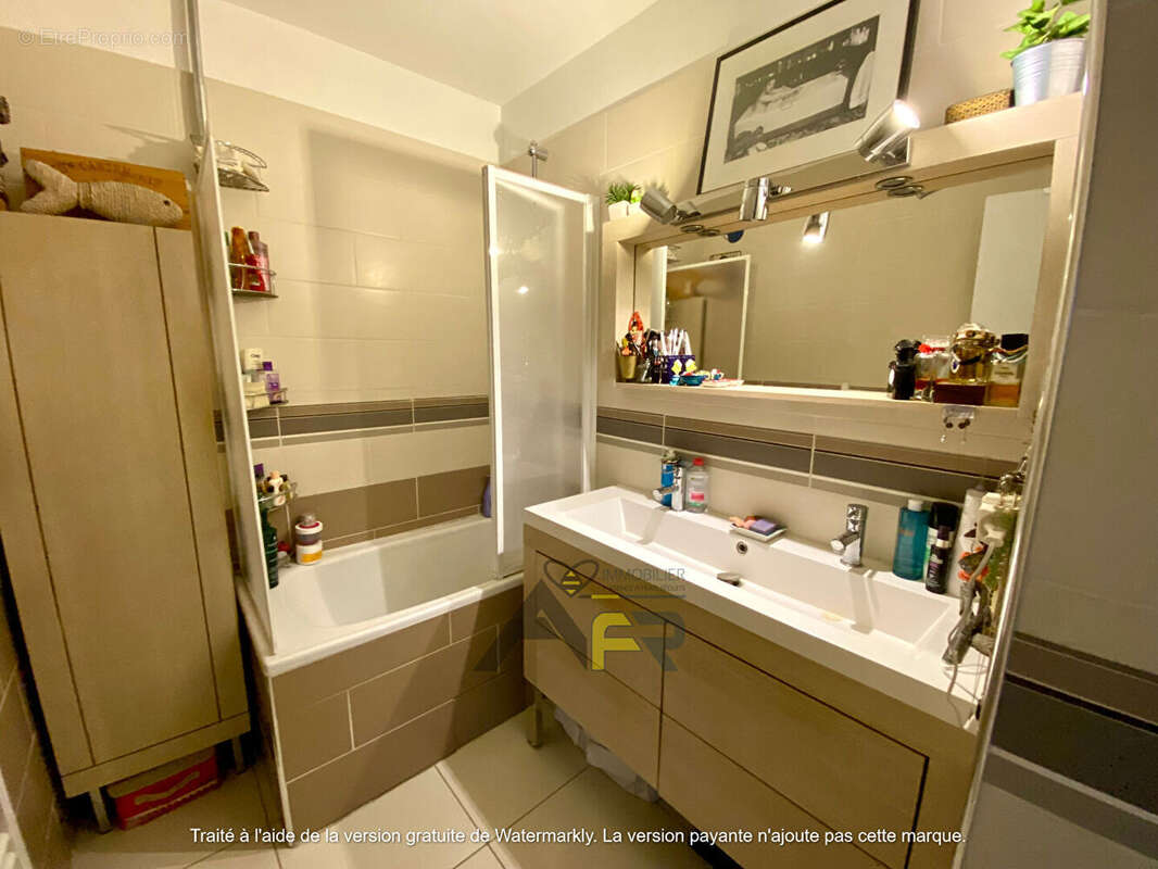 Appartement à SARTROUVILLE