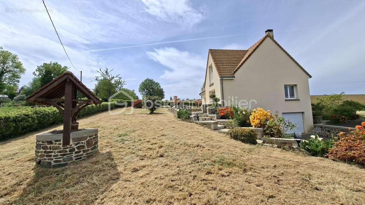 Maison à SAINT-SEVER-CALVADOS