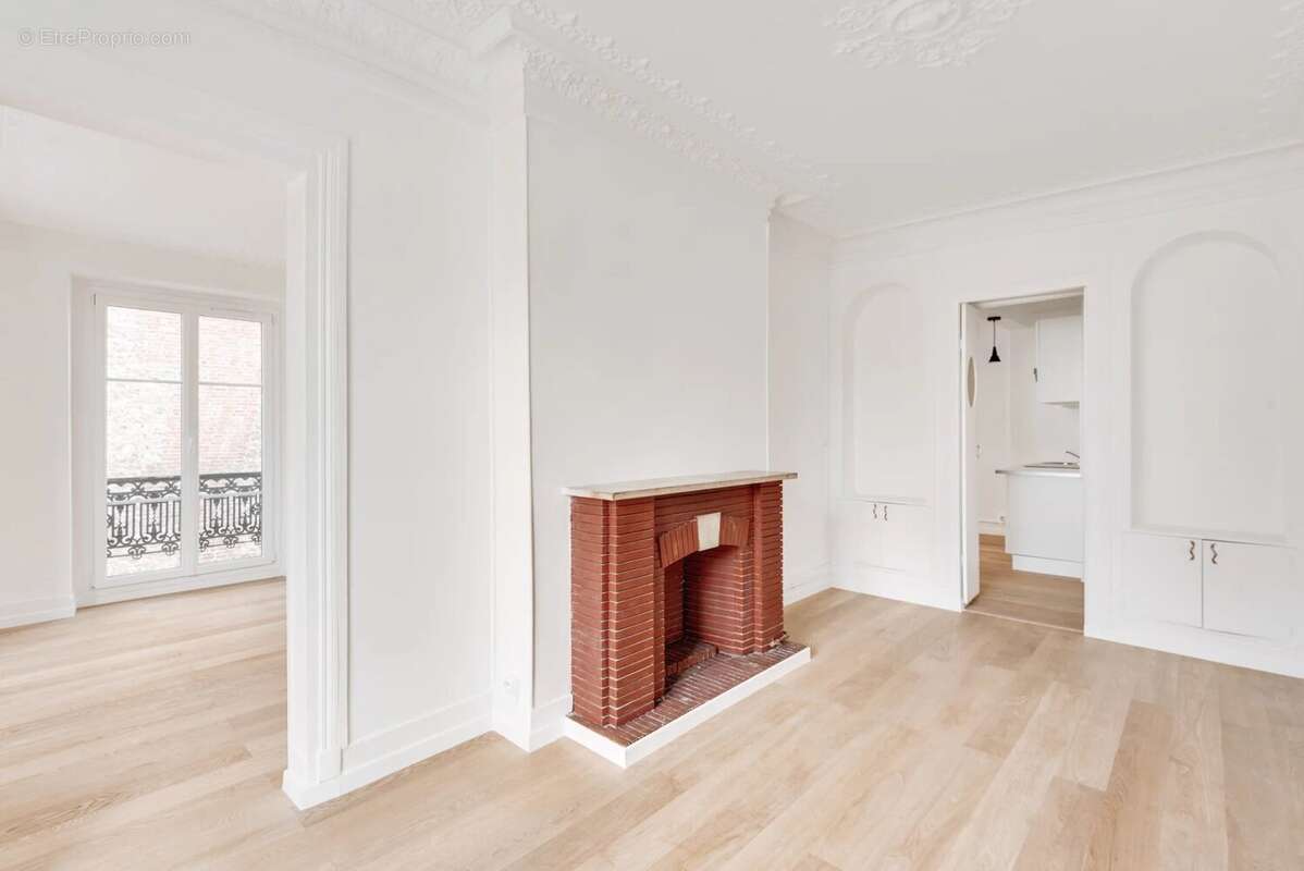 Appartement à PARIS-17E