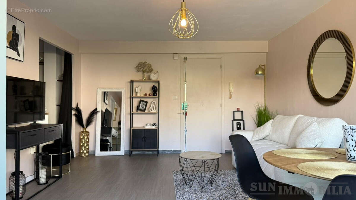 Appartement à CAGNES-SUR-MER