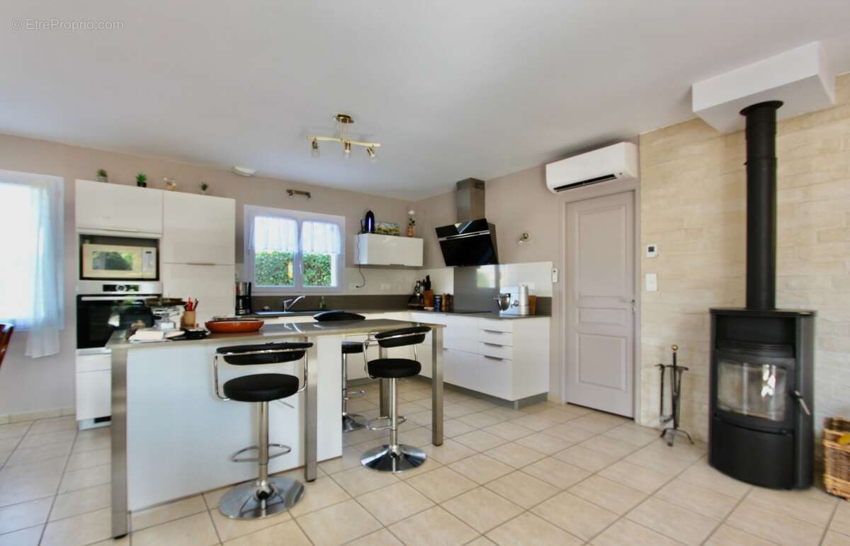 Maison à vendre 6 pièces SAINT MARD (17) - photo 5