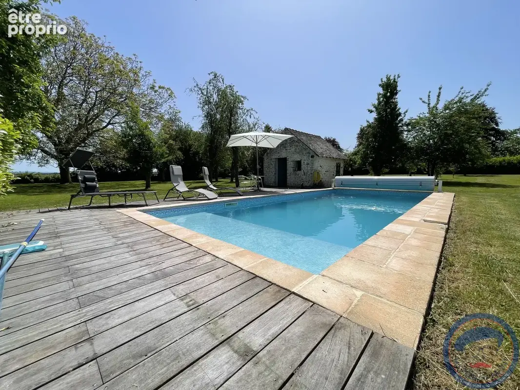 Maison en pierre de 189 M2, un Hangar de 600 m2 ,piscine, sauna au prix de 388 500 FAI. - photo 12
