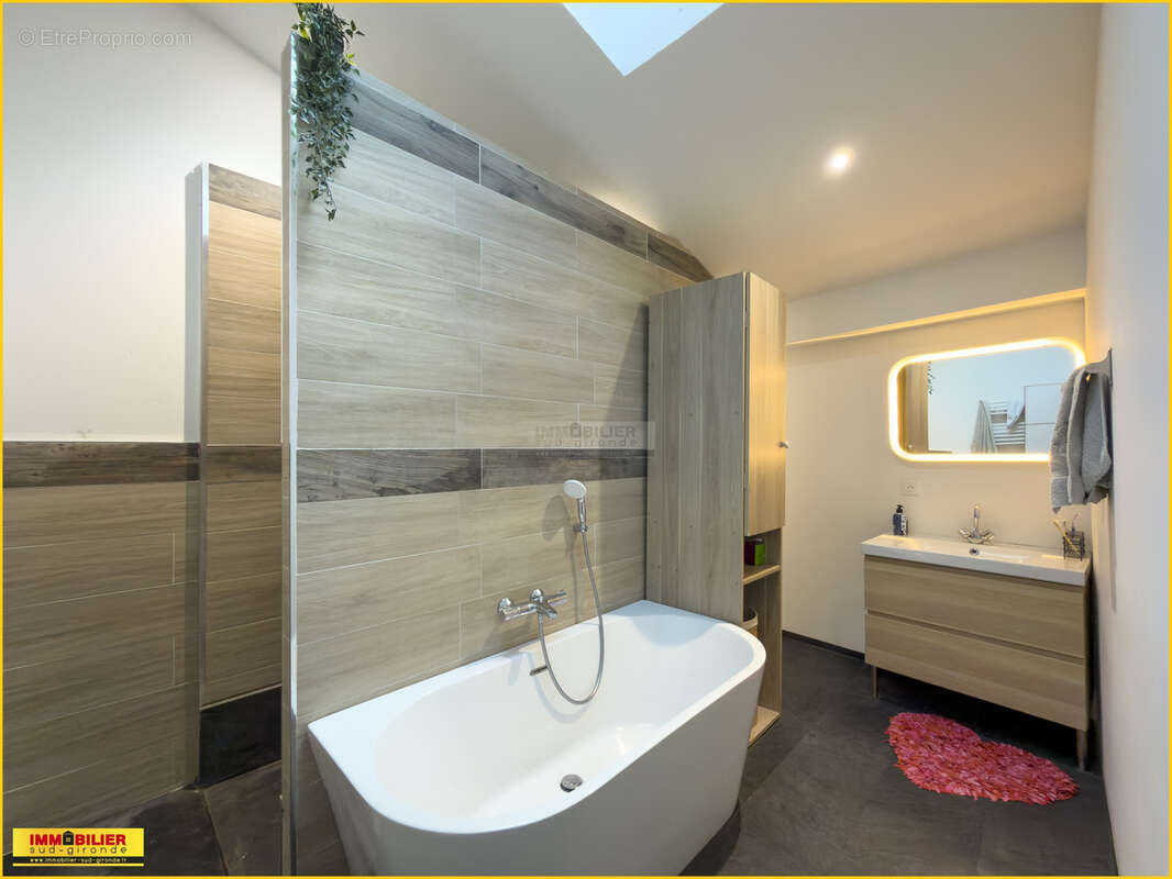 Magnifique rénovation Centre PODENSAC - photo 17