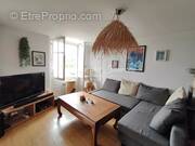 Appartement à VARAGES