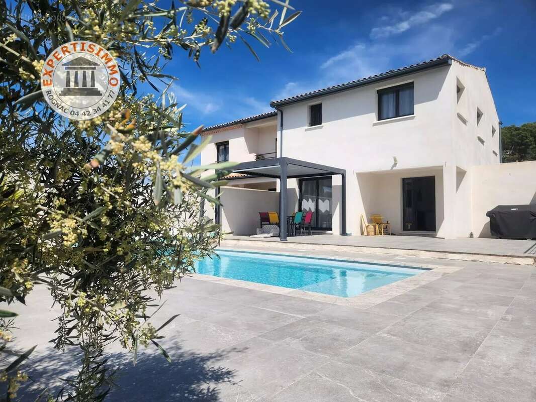 Maison à VELAUX