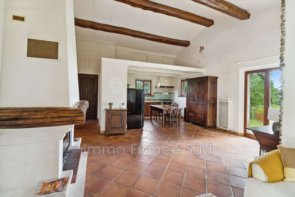 Maison à LA GARDE-FREINET