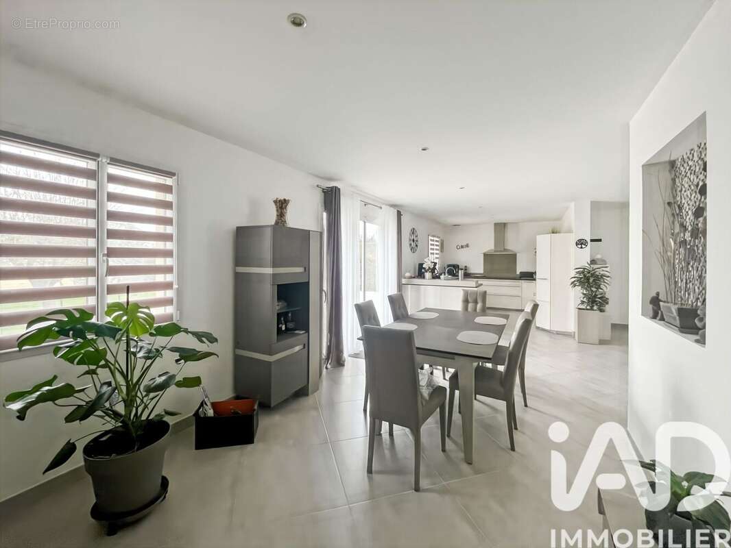 Photo 3 - Maison à MACHAULT