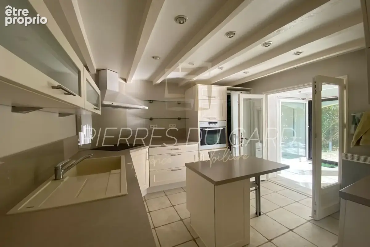 Maison 8 pièces 166 m² à vendre à Uzes (30700) - photo 7