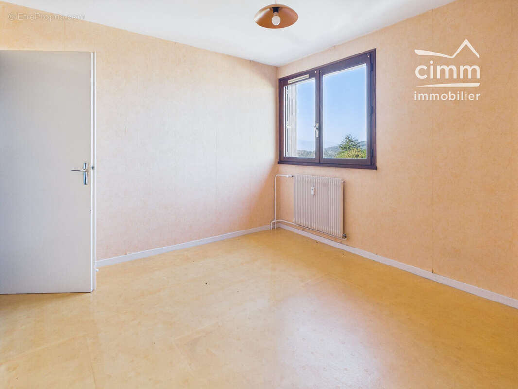 Appartement 82 m² à Rives  - photo 7