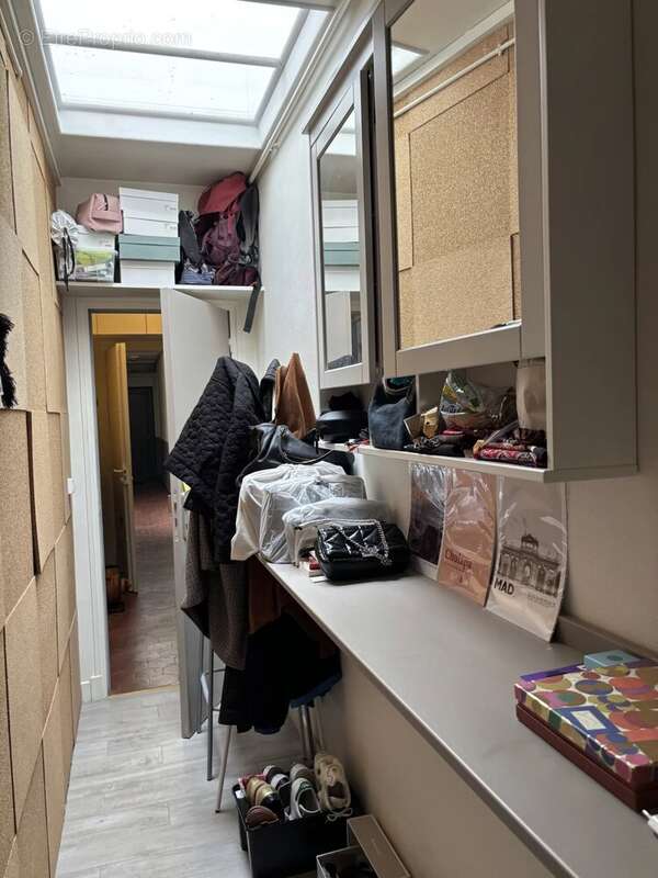 Appartement à PARIS-17E