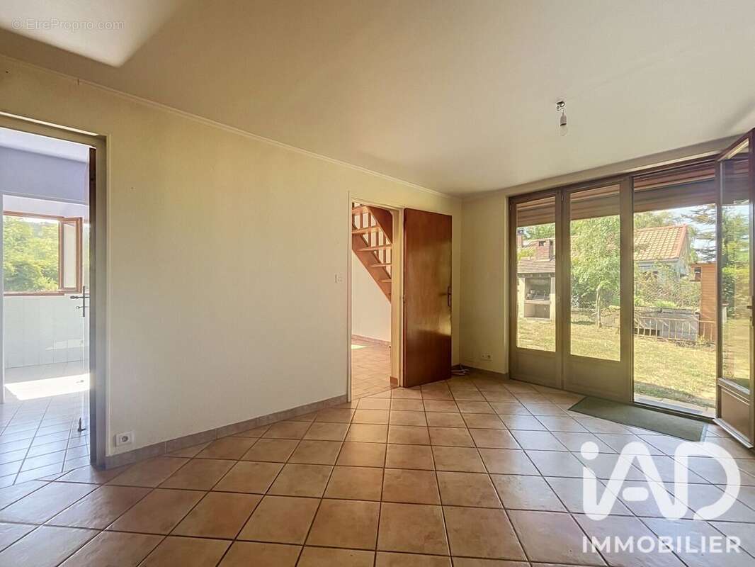Maison 72 m² à Mailly-La-Ville  - photo 8