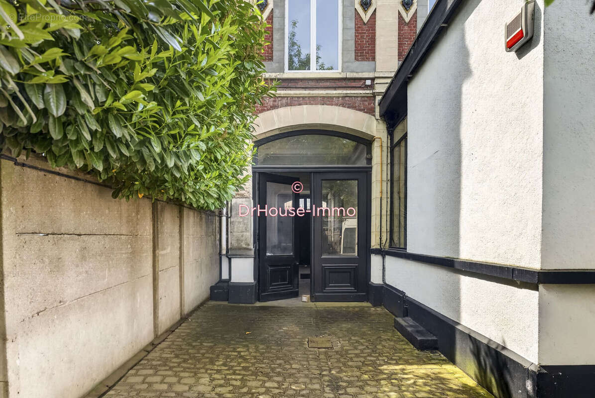 Maison 365 m² à Templeuve  - photo 7