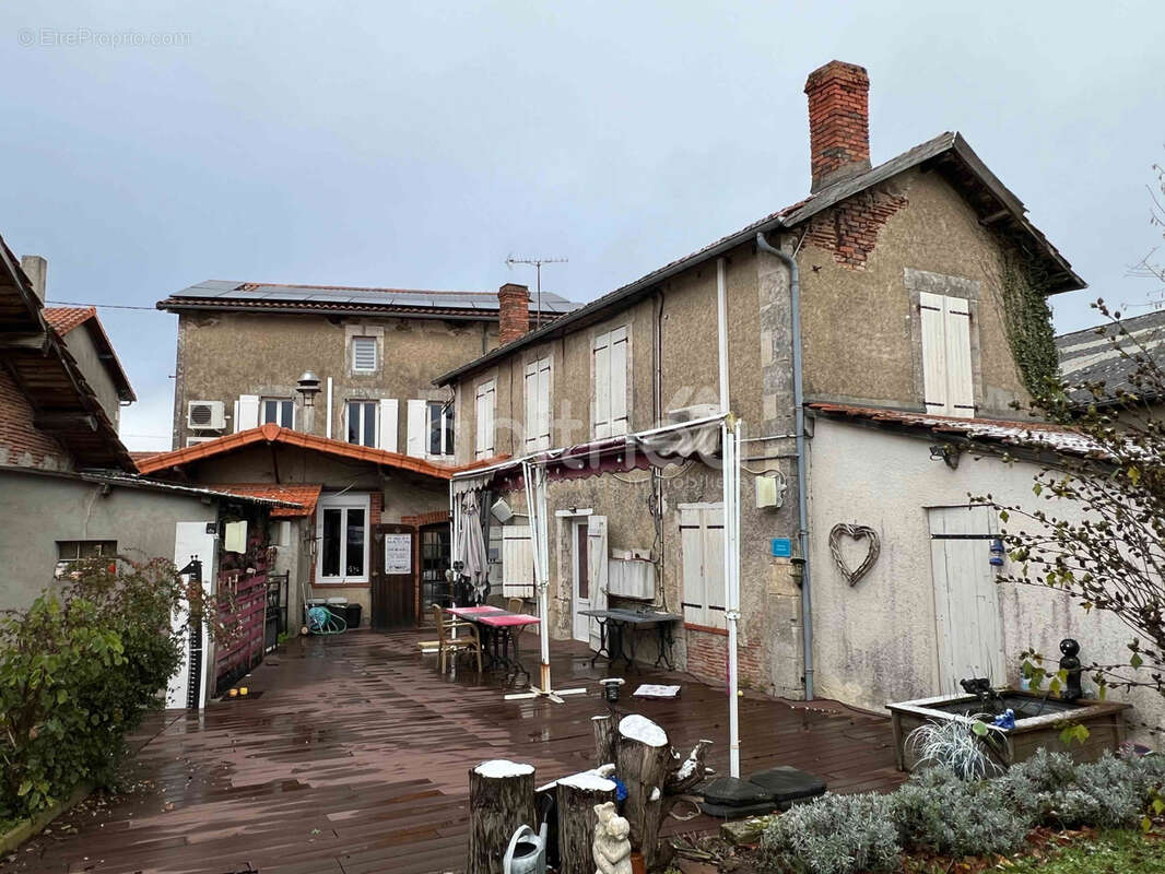 Maison à ROUMAZIERES-LOUBERT