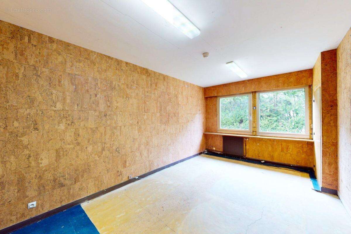 Appartement à LE PERRAY-EN-YVELINES