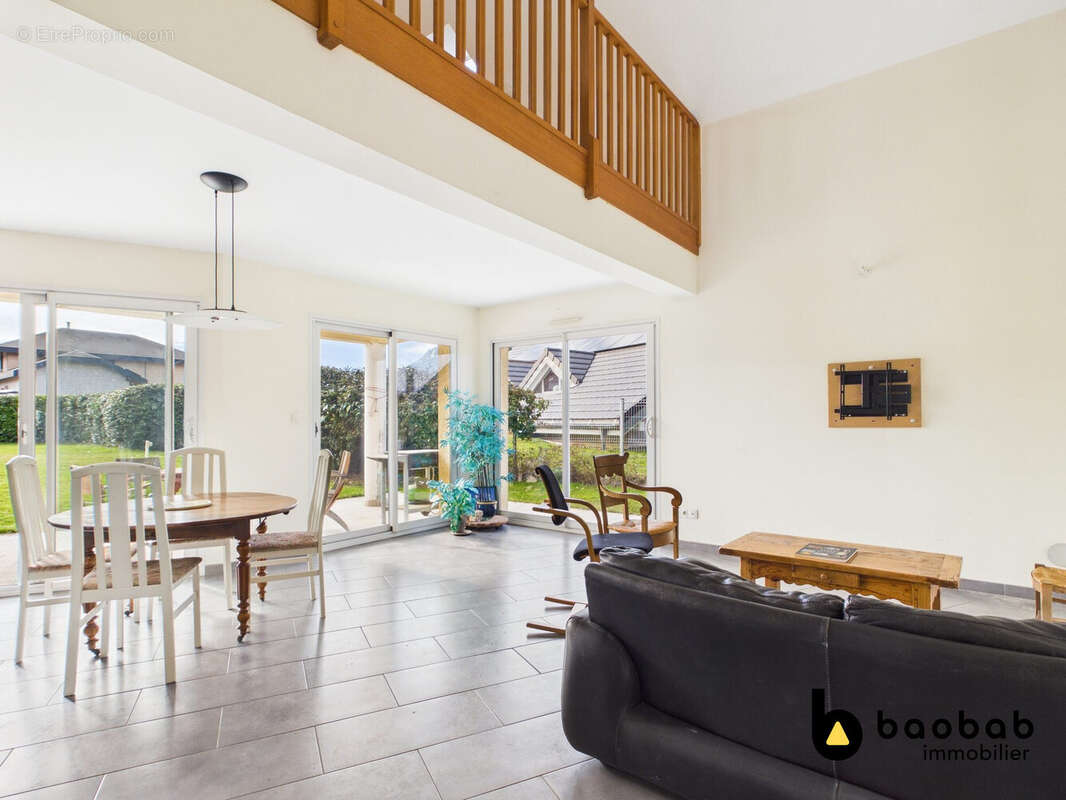 Maison à SAINT-JEOIRE-PRIEURE