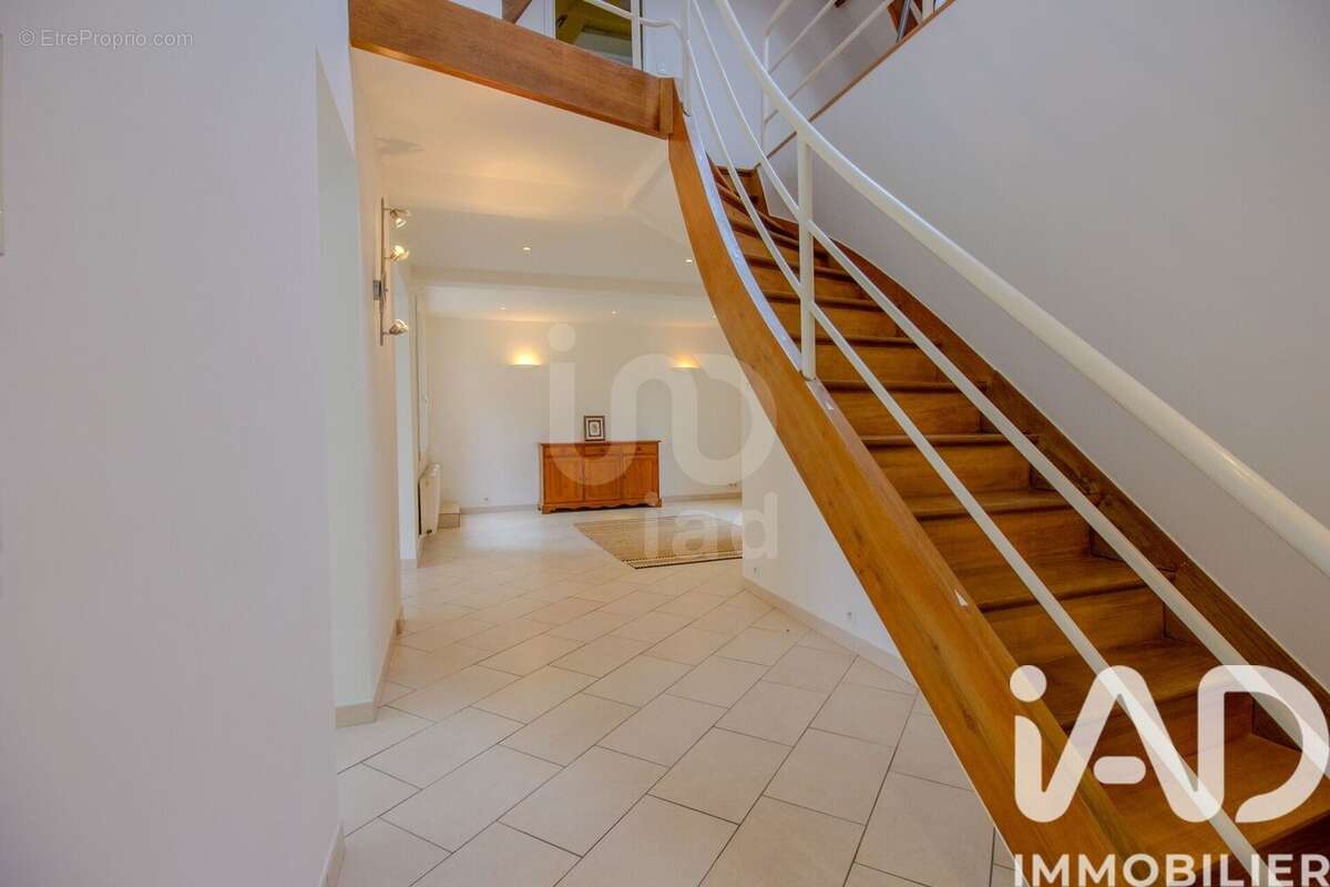 Maison 177 m² à Orvillers-Sorel  - photo 2