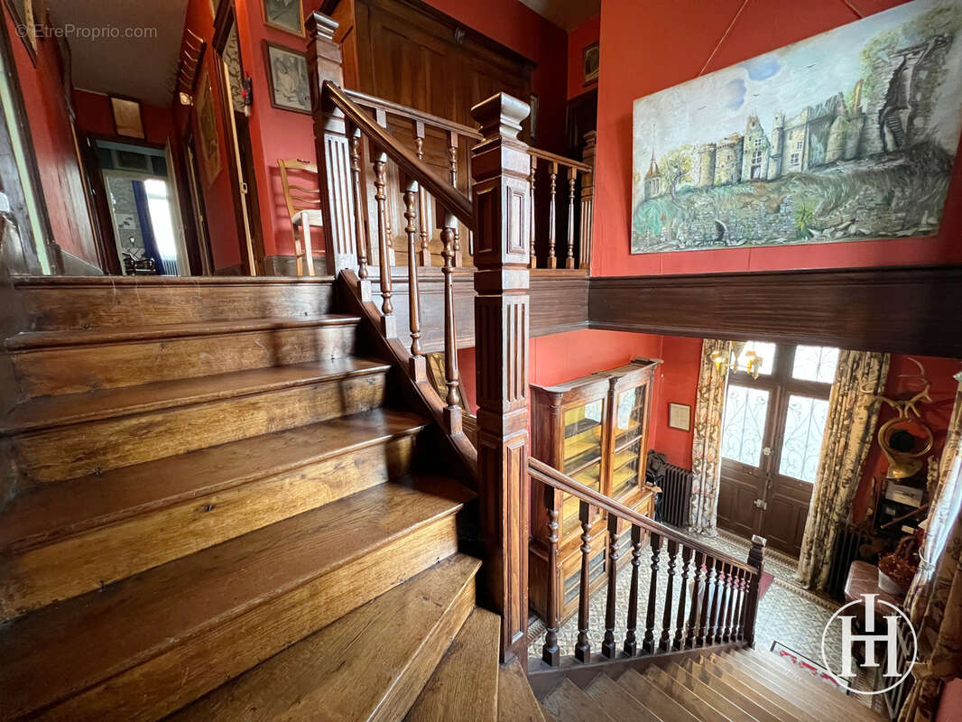 Maison à SAINT-AMAND-MONTROND