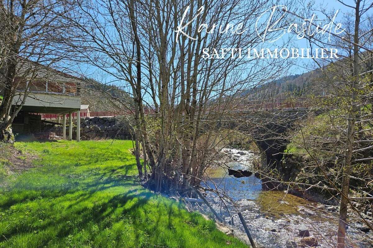 Maison 245 m² à Cros-De-Georand  - photo 3