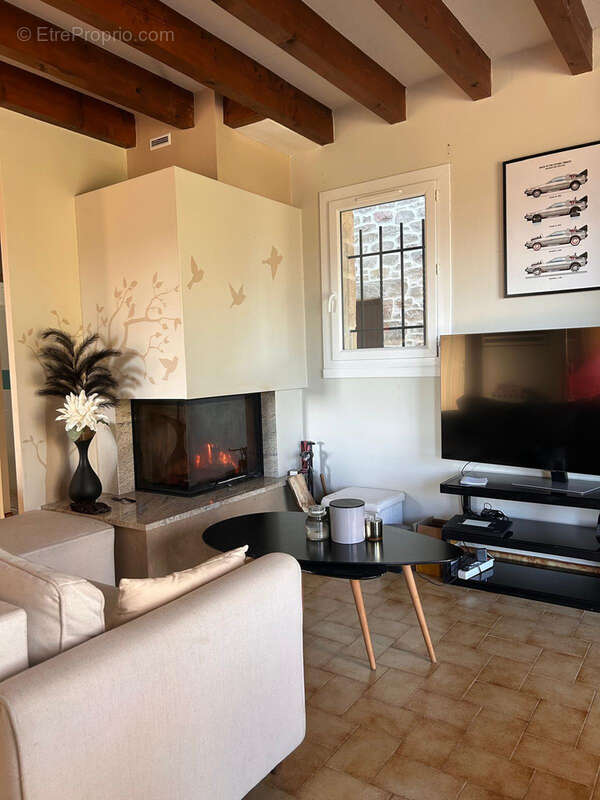 Maison à COLOMBIER-LE-CARDINAL