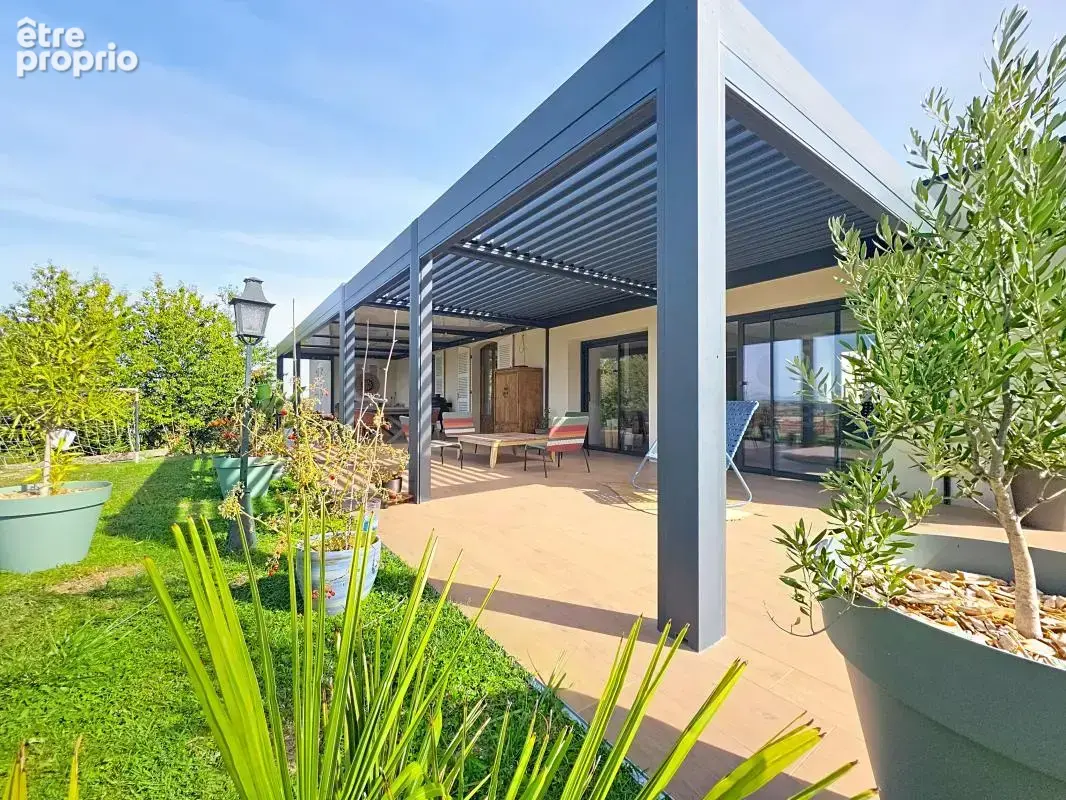 Maison - 4 Chambres - Possibilité 5 - Bureau - Sous sol complet - Garage - Piscine - Jardin - Magnifique vue - photo 5