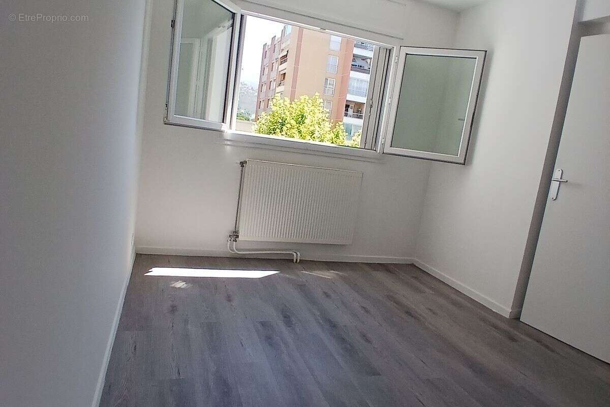 Appartement à MARSEILLE-11E