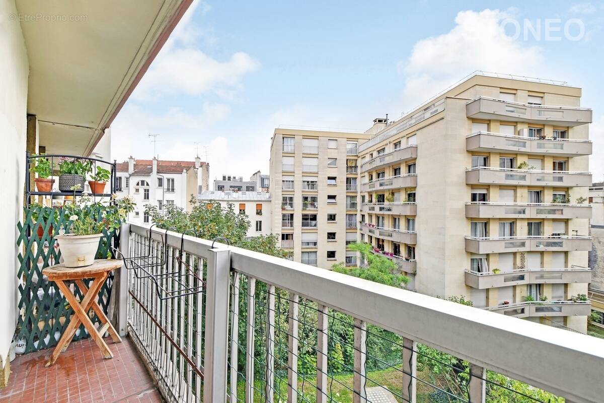 Appartement à PARIS-18E