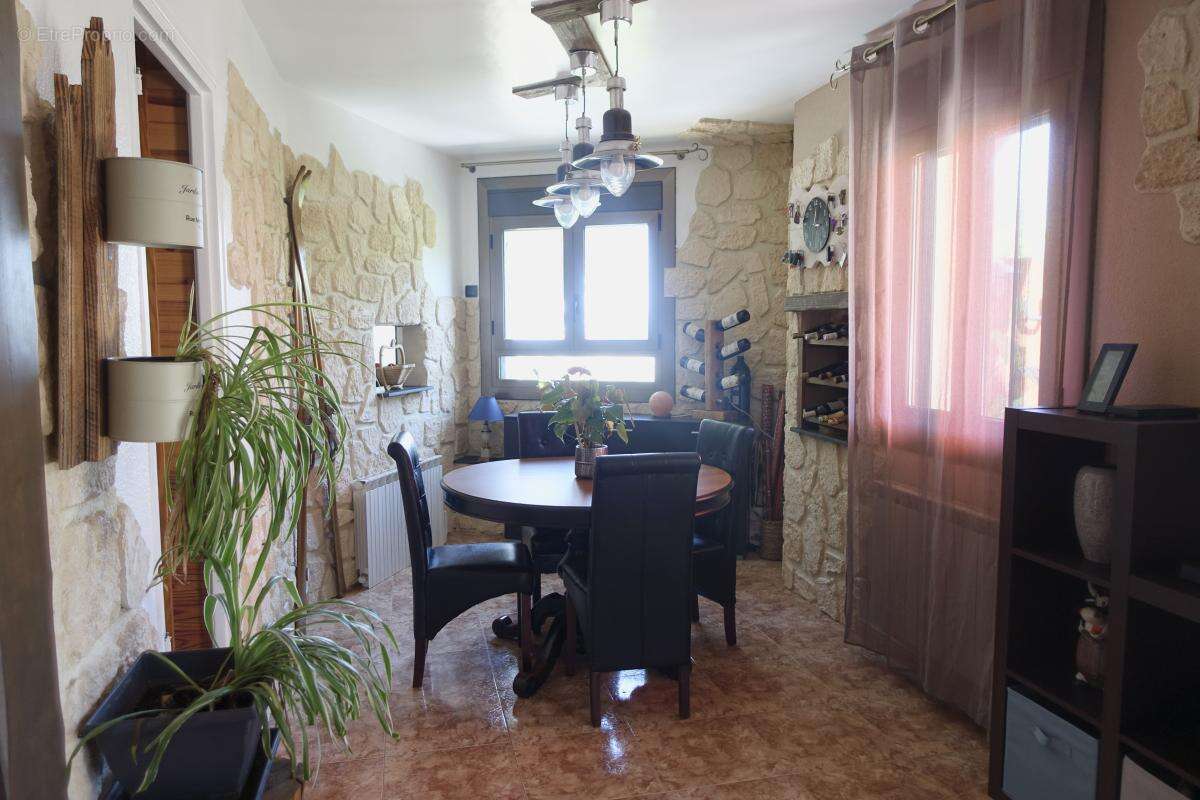 Maison à SAINT-PIERRE-DELS-FORCATS