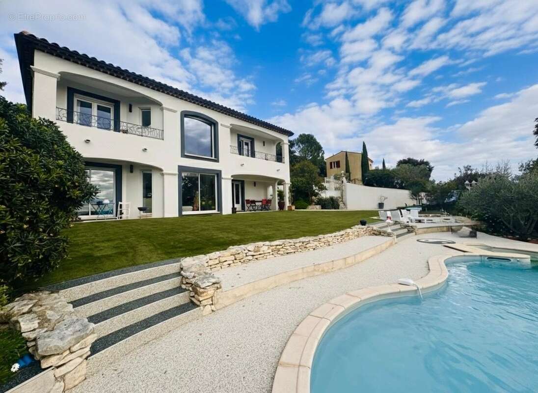 Maison à ROCHEFORT-DU-GARD