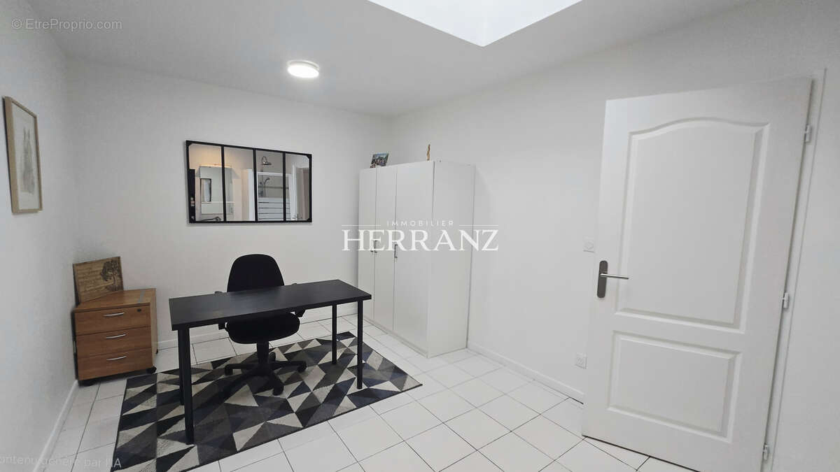Appartement à MONTGUYON
