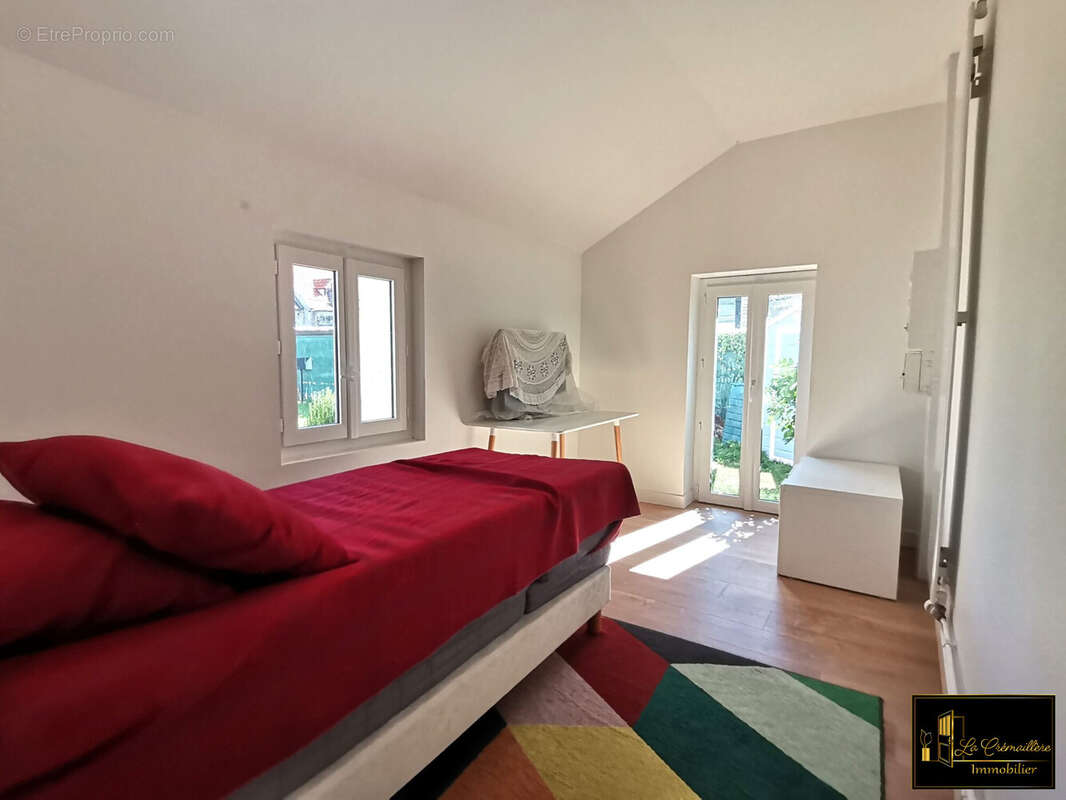 Maison à PARAY-DOUAVILLE