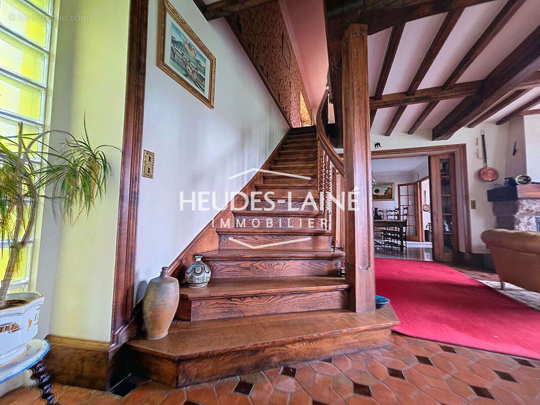 Maison à SAINT-POIS