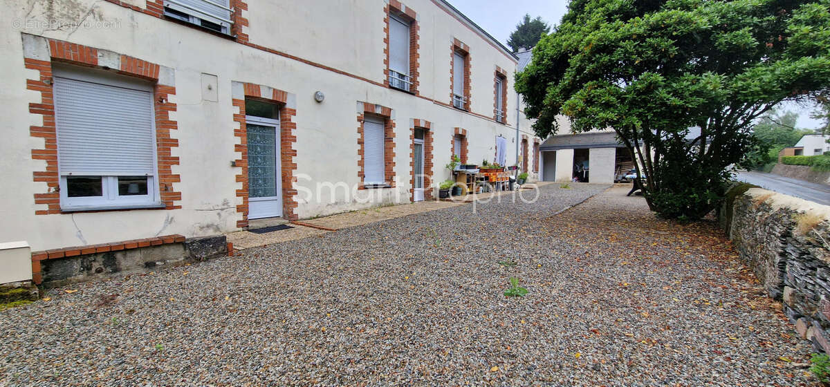 Appartement à SEGRE
