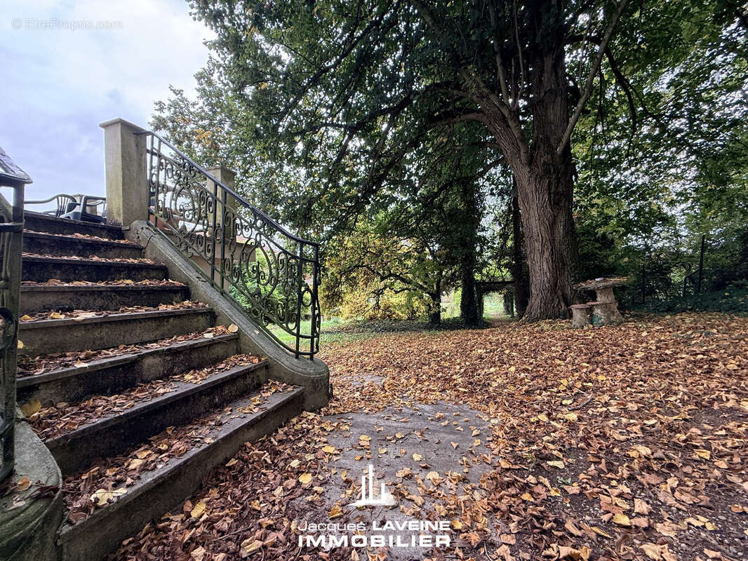 Maison à PAGNY-SUR-MOSELLE