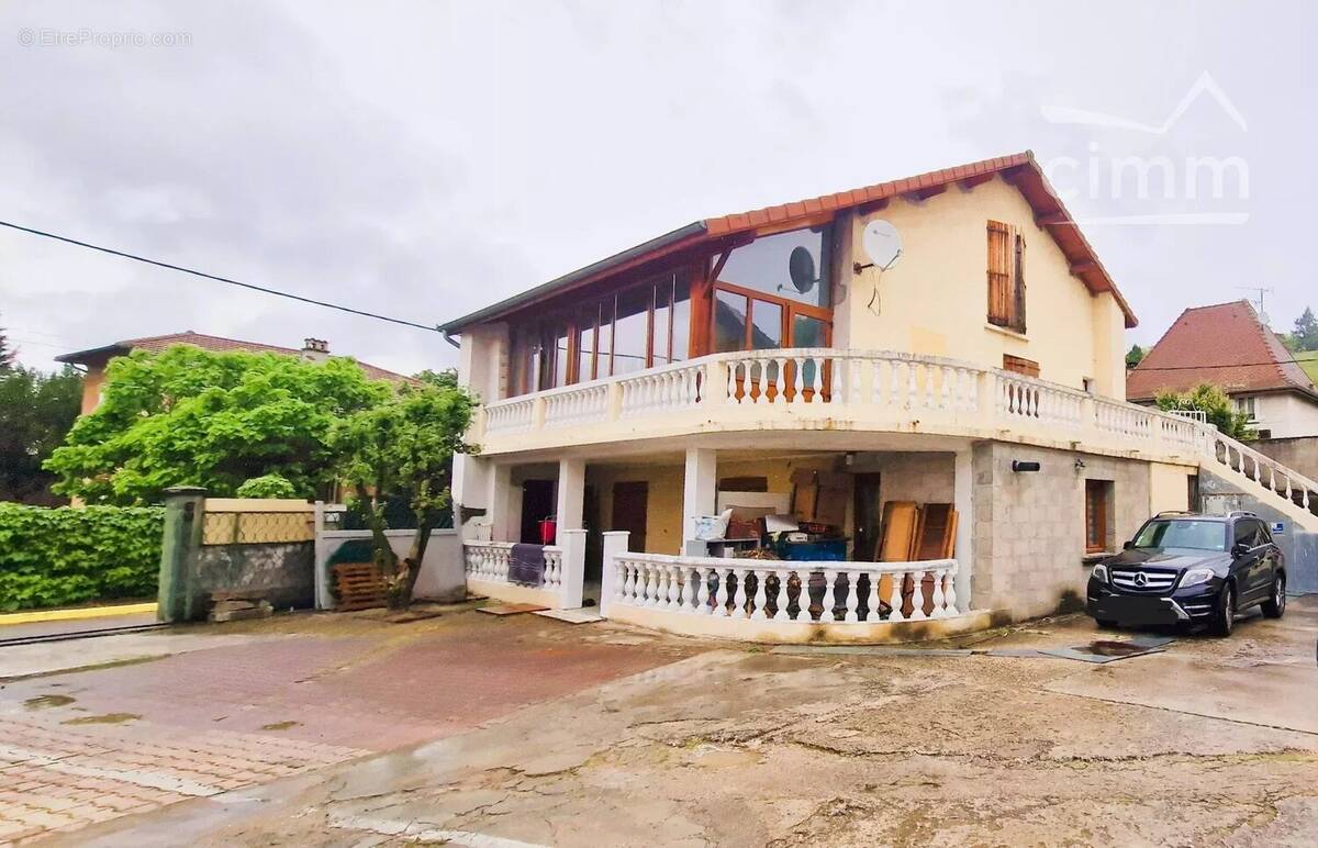 Appartement à LA TOUR-DU-PIN