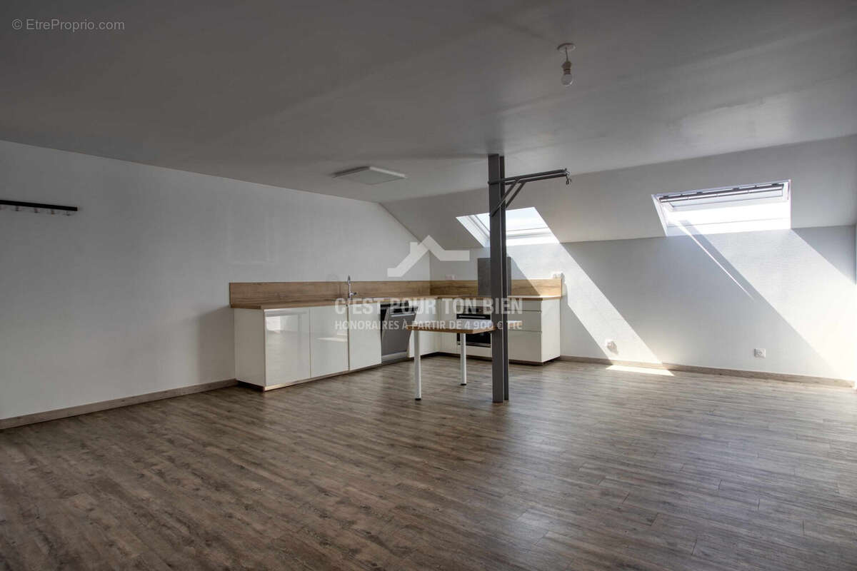 Maison 250 m² à Lezennes  - photo 8
