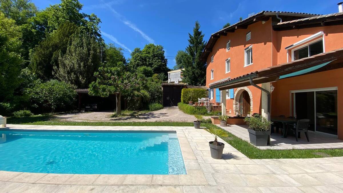 Maison à FONTAINES-SAINT-MARTIN