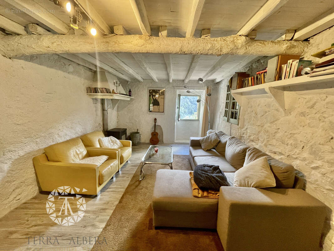 Maison à SERRALONGUE
