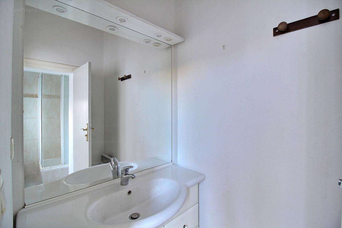 T2 de 36 M², calme hyper-centre GAMBETTA petite résidence en pierre - photo 6