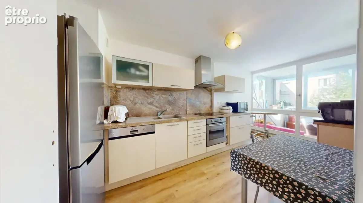 Appartement Roissy En Brie 5 pièce(s) 98.90 m2 - photo 6