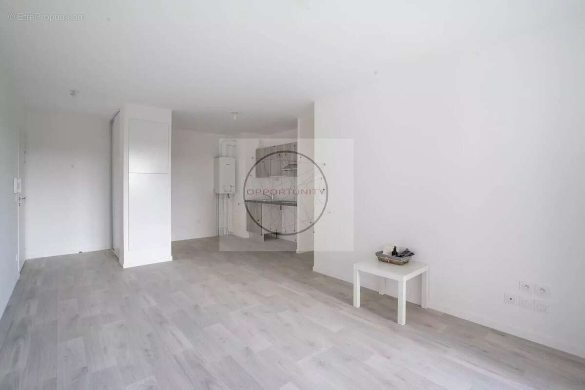 Appartement à LE BLANC-MESNIL