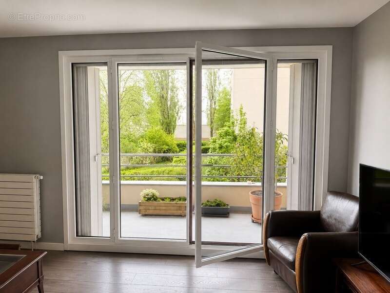 Appartement à MONTIGNY-LE-BRETONNEUX
