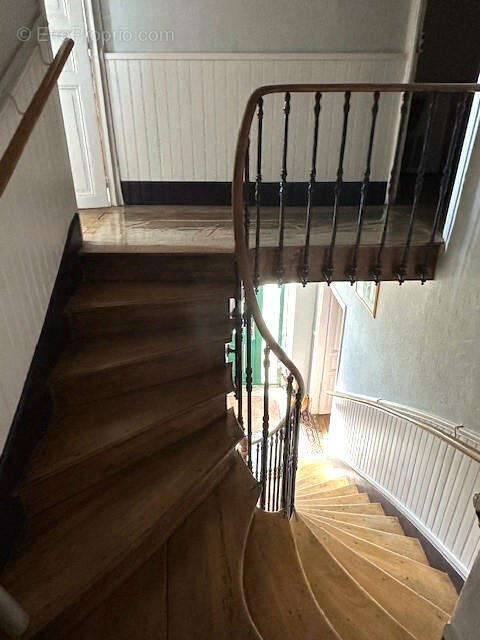 PALIER - Maison à VIC-FEZENSAC