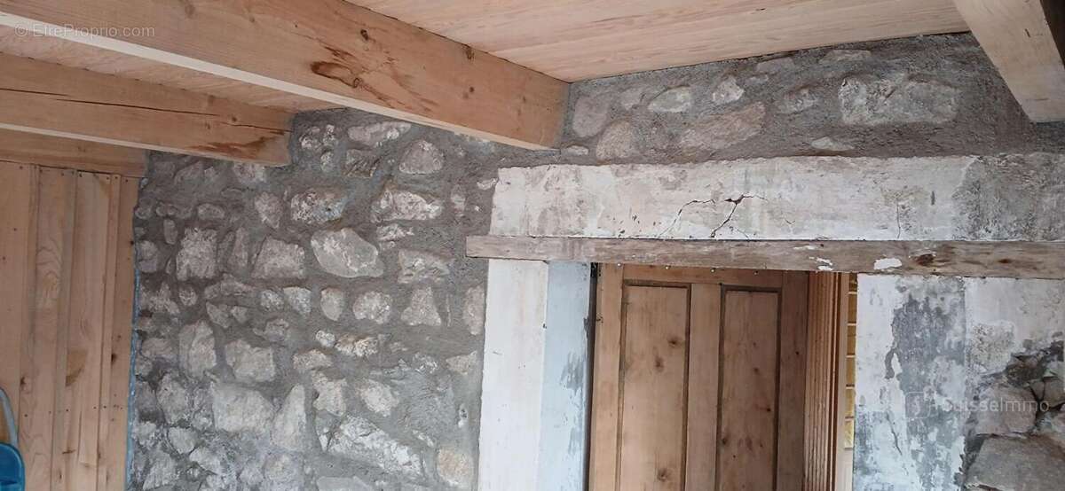 Maison à LA LONGINE