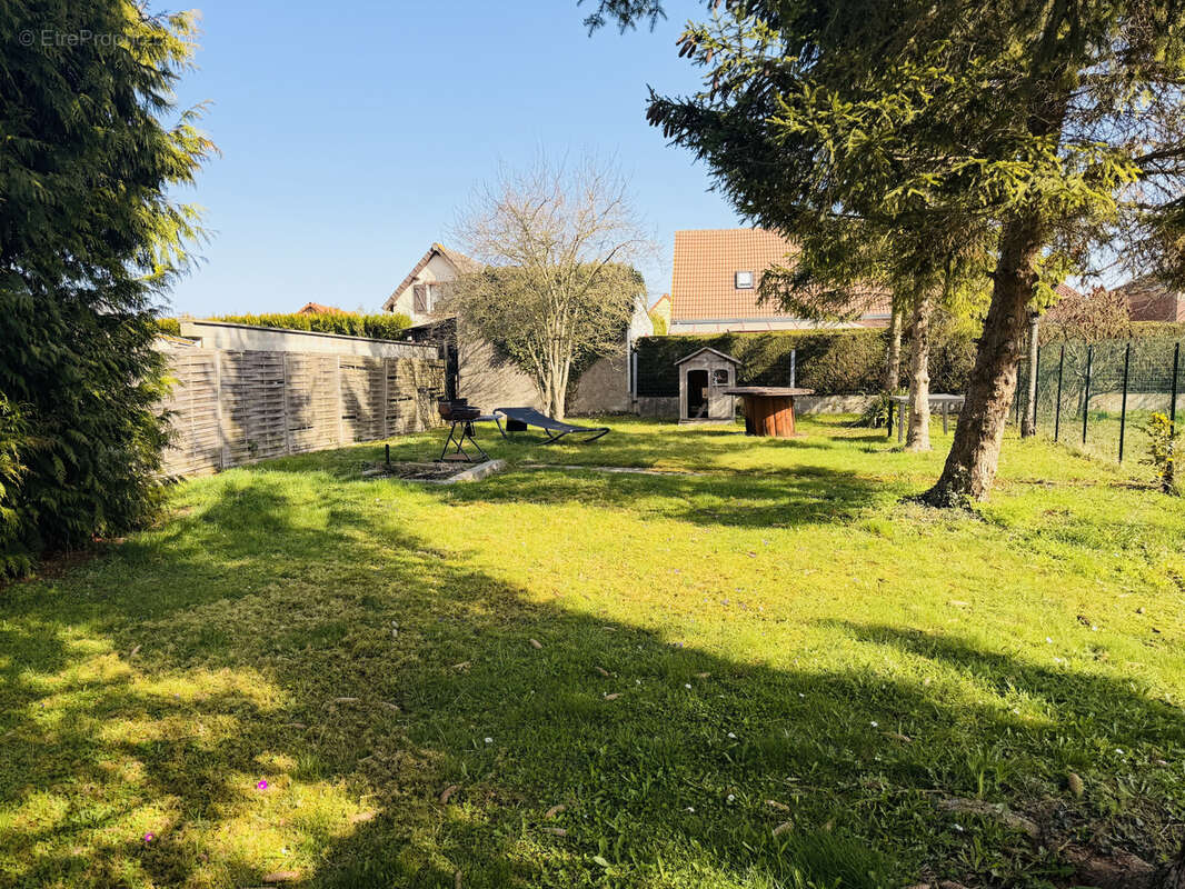 Maison à SAINT-QUENTIN