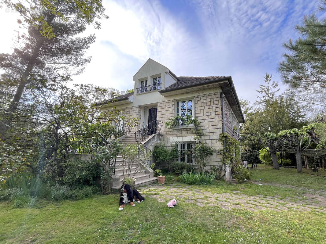 Maison à LE VESINET